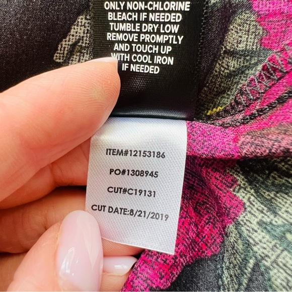 Torrid floral halter top - Picture 7 of 7